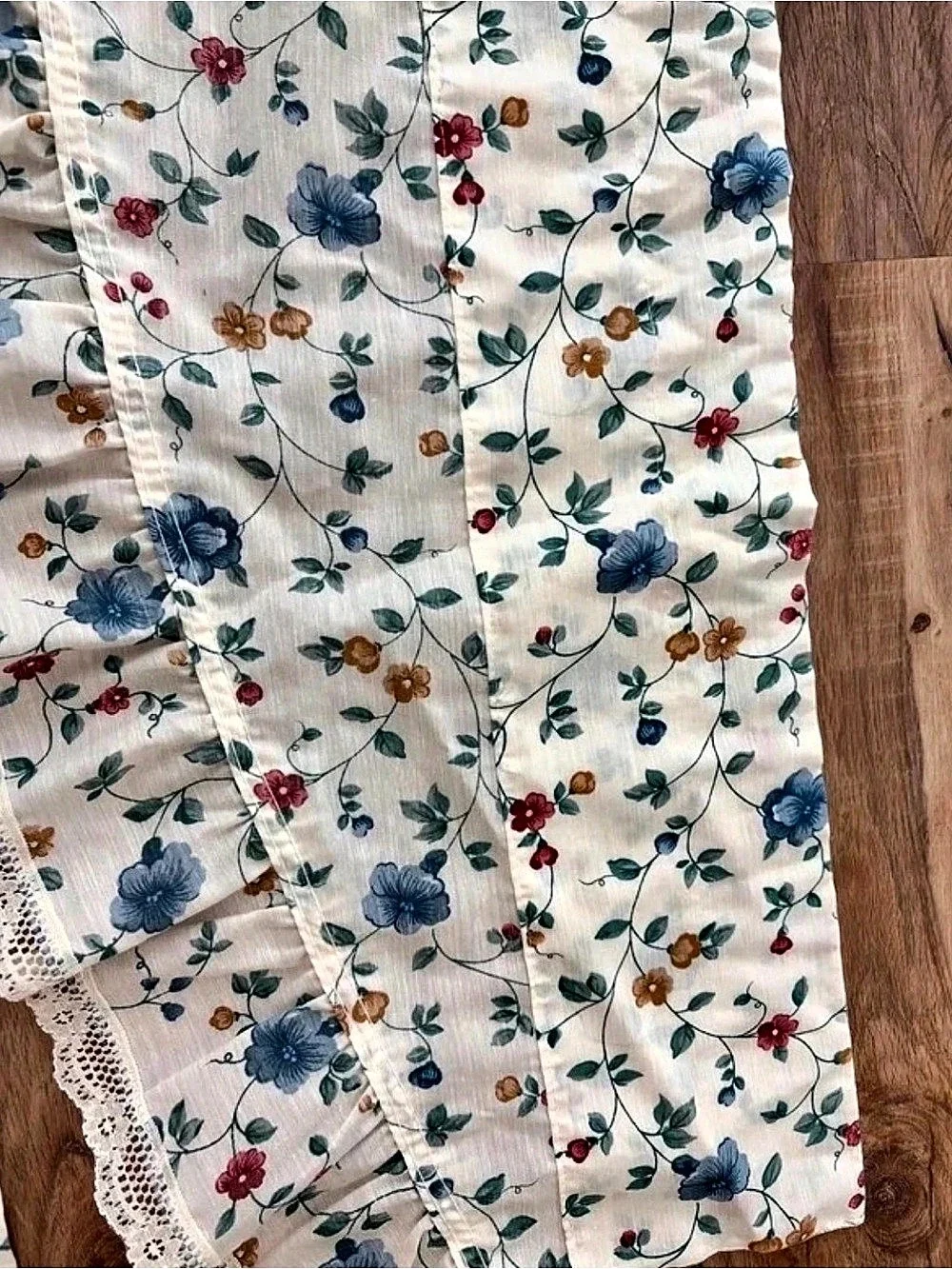 Vintage 80’s/early 90’s Made in America Valances